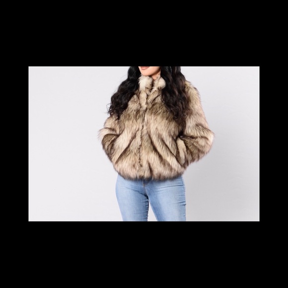 Fashion Nova Medium Size waist length fur coat - Picture 3 of 6